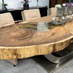 Massivholztisch aus Suar