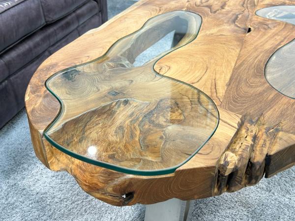 Couchtisch oval aus Holz aus Baumscheiben