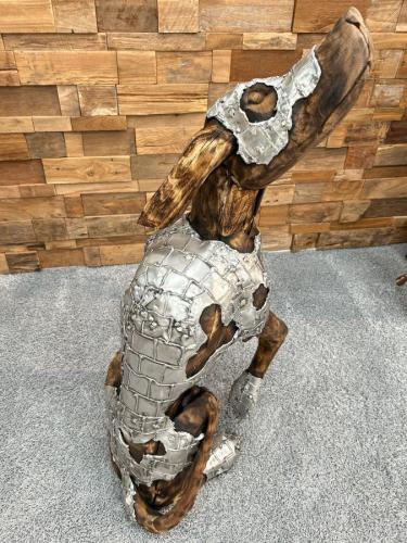 Deko Sitzender Hund 86 cm aus Holz und Aluminium