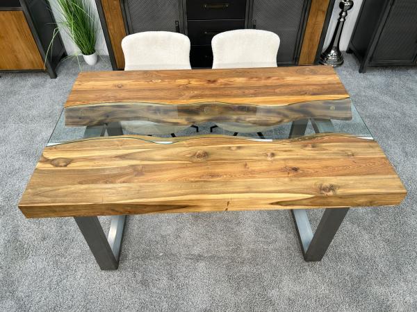 Esstisch mit Glaseinlage Old Elements aus recyceltem Teakholz