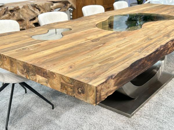 Design Massivholztisch aus recyceltem Altholz "Deep Island"