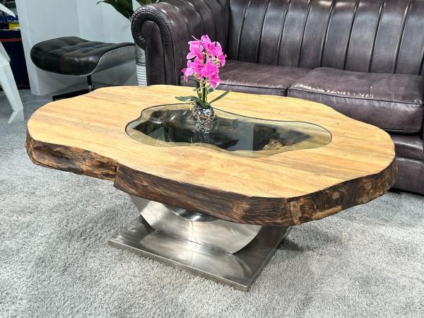 Außergewöhnlicher Couchtisch Fusion aus Holz