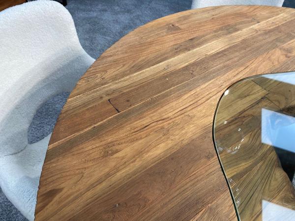 Runder Designtisch aus recyceltem Holz