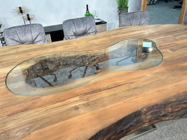 Massiver Holtisch Fusion aus recyceltem Holz