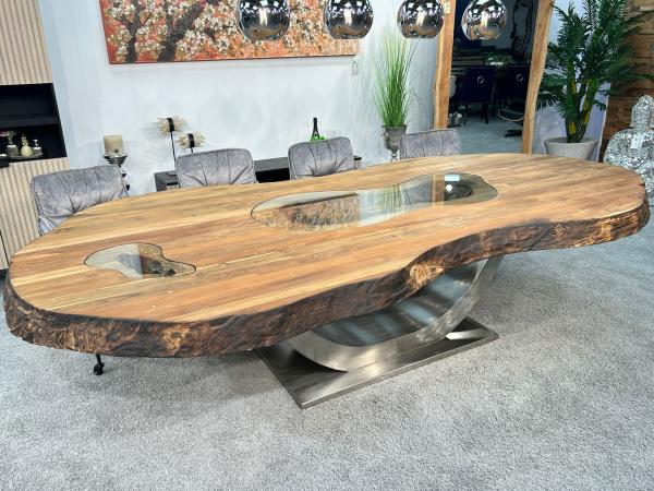 Massiver Holtisch Fusion aus recyceltem Holz