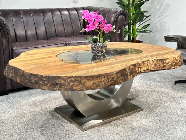 Holz Couchtisch aus Altholz handgefertigt