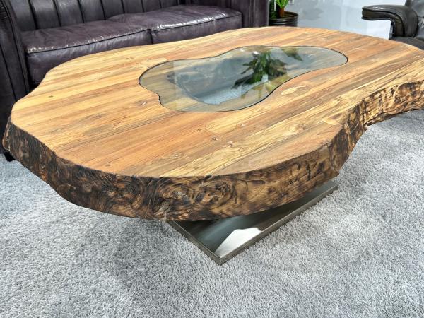 Holz Couchtisch aus Altholz handgefertigt