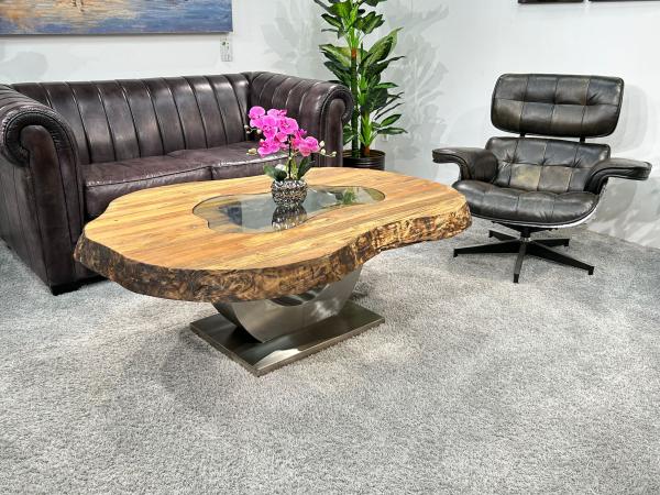 Holz Couchtisch aus Altholz handgefertigt