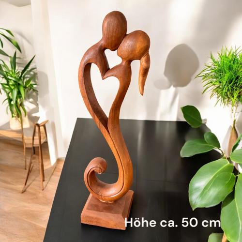 Holzfigur von Hand geschnitzt