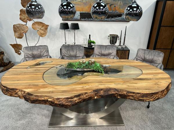 Massiver Holtisch Fusion aus recyceltem Holz