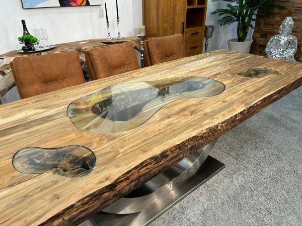 Design Massivholztisch aus recyceltem Altholz "Deep Island"