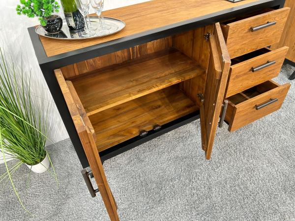 Massives Sideboard Tana 140 cm