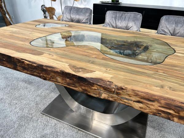 Nachhaltiger Massivholztisch "Deep Island" aus recyceltem Holz