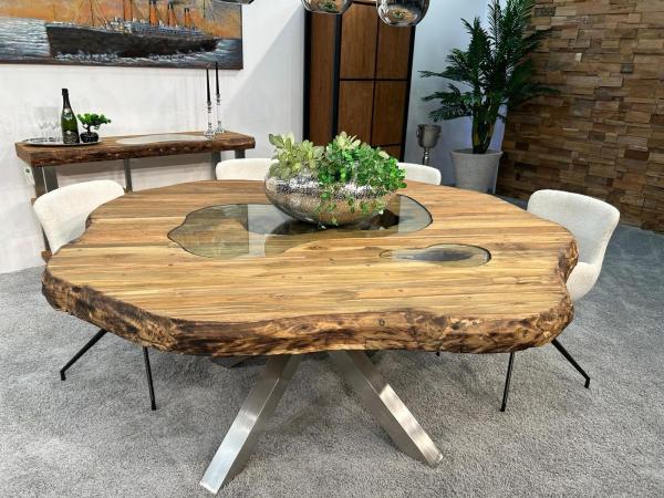 Runder Esstisch Eternia aus recyceltem Holz mit Glaseinlage