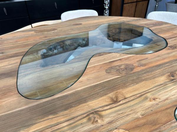 Runder Esstisch Eternia aus recyceltem Holz mit Glaseinlage