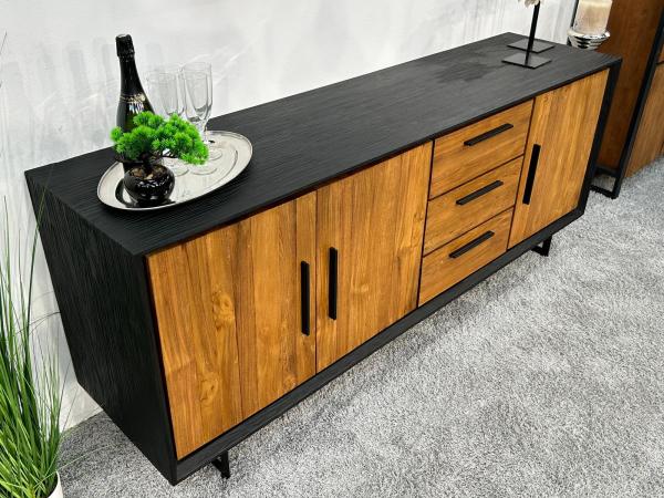 Sideboard aus Massivholz Kana