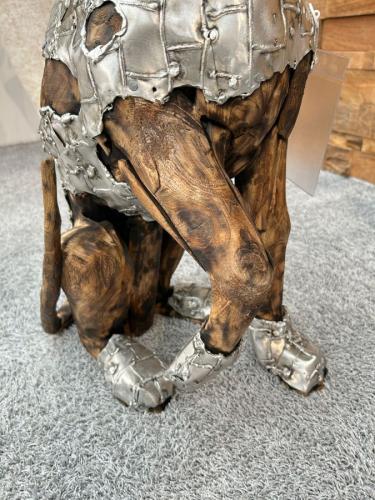 Skulptur Holzfigur Hund mit Aluminium