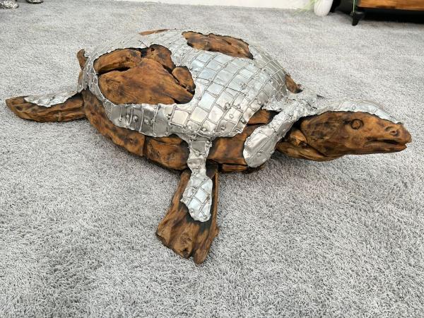 Außergewöhnliche Holzskulptur „Schildkröte“ aus Holz