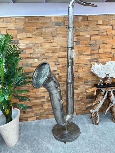 Skulptur aus recyceltem Metall Saxophone XXL