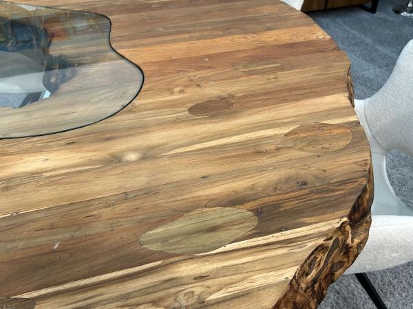 Runder Esstisch Eternia aus recyceltem Holz mit Glaseinlage