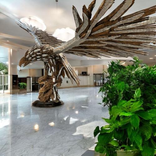 Riesige grosse Skulptur Adler 500cm aus Holz mit Metall Objektdekoration