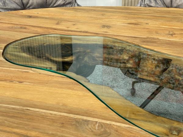 Esszimmertisch oval massiv Holz Sky Island Indutriedesign