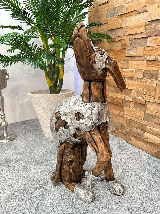 Skulptur Sitzender Hund aus Altholz mit Aluminium