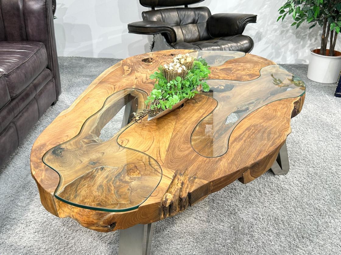 Couchtisch oval aus Holz aus Baumscheiben