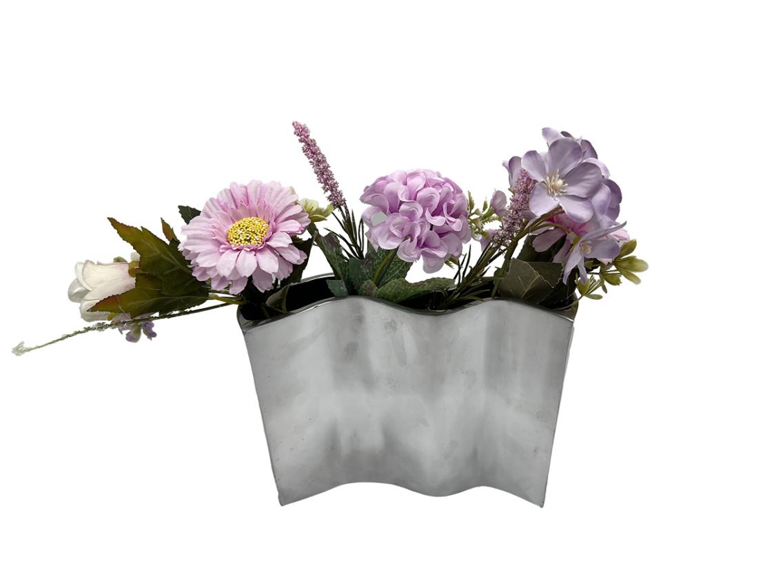 Designer Blumenvase aus Nickel