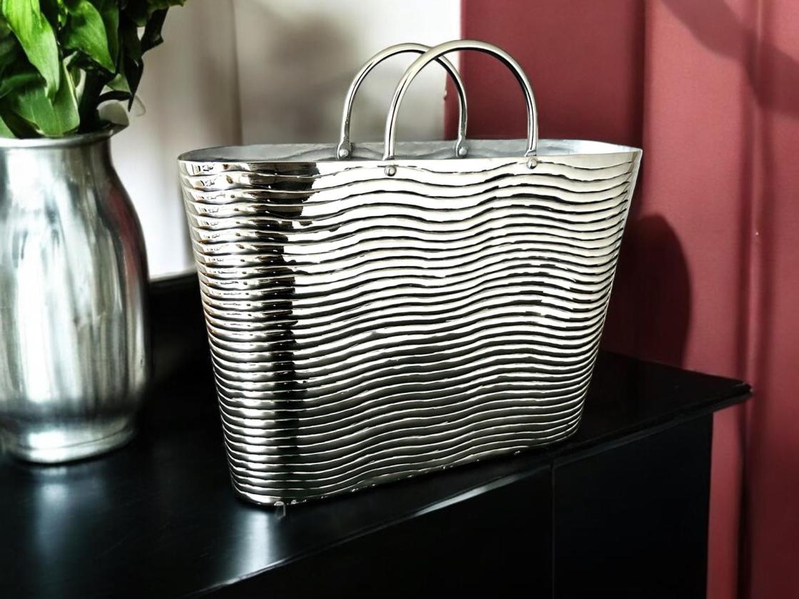 Handtasche aus Metall Aluminium Silber Nickel