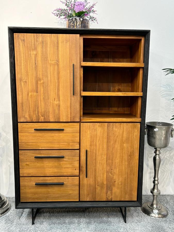 Highboard aus Massivholz Kana