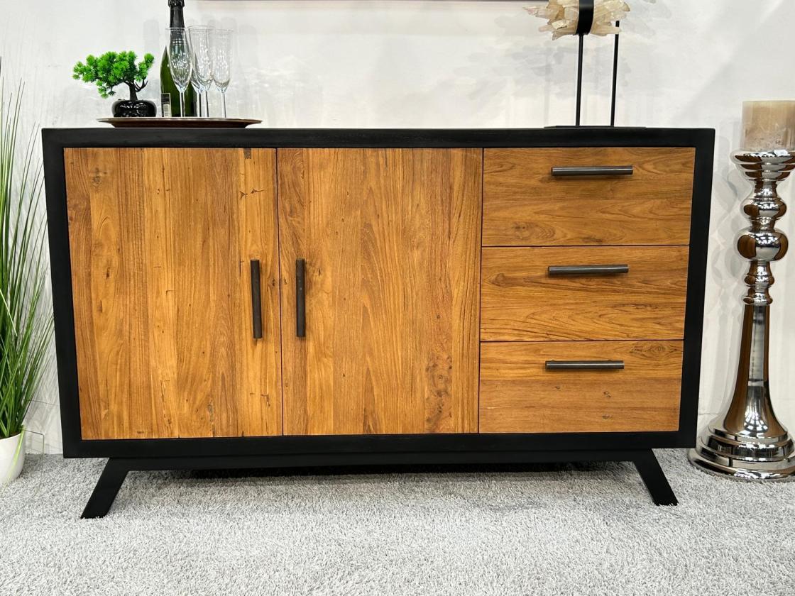 Massives Sideboard Tana 140 cm