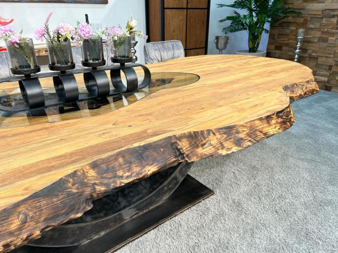 Massivholztisch aus recyceltem Teakholz "Fusion"