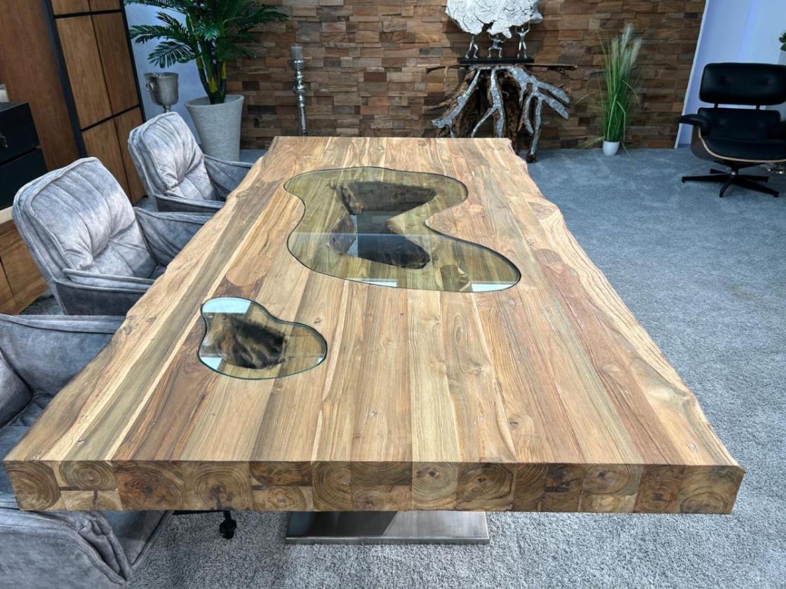 Nachhaltiger Massivholztisch "Deep Island" aus recyceltem Holz