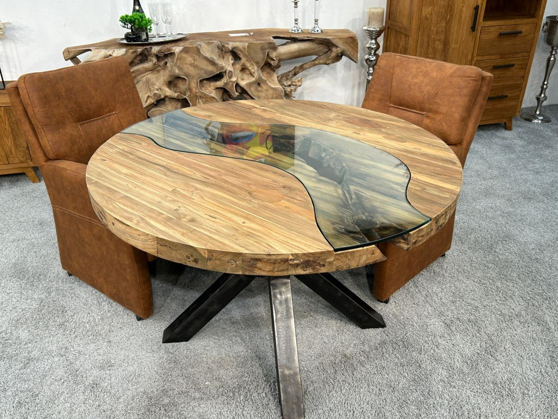 Runder Designtisch aus recyceltem Holz