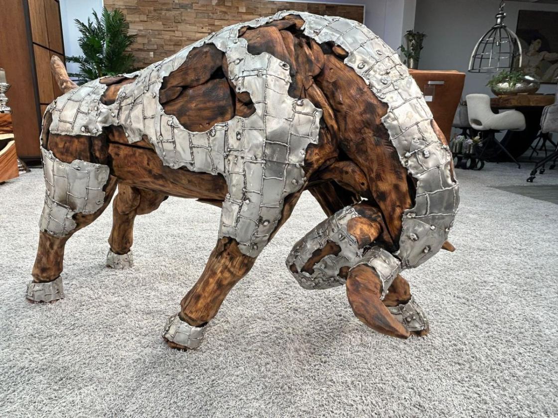 Skulptur / Dekofigur "Stier" aus Holz 122 cm