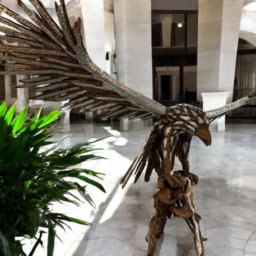 Riesige grosse Skulptur Adler 500cm aus Holz mit Metall Objektdekoration