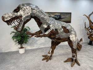 Skulptur / Dekofigur "Dinosaurier" Höhe 180 cm x Länge 380 cm aus Altholz mit Aluminium