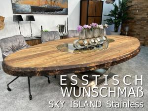 Maßtisch Esstisch "Sky Island" aus Altholz mit Edelstahlgestell und Glaseinlage