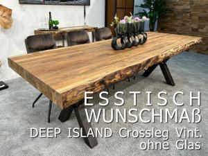 Maßtisch Esstisch "Deep Island Crossline" aus Altholz mit Rohstahlgestell