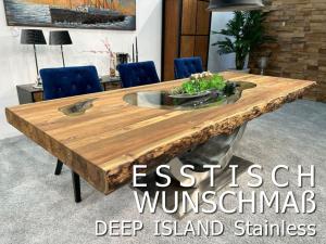 Maßtisch Esstisch "Deep Island" aus Altholz mit Halbmondgestell aus Edelstahl und Glaseinlage