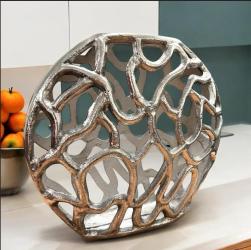 Metallvase "VENLA", Größe L, 30 cm breit & 26 cm hoch mit interessantem Lianendesign