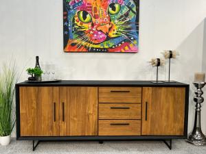 Sideboard aus Massivholz "KANA", ca. 198 x 49 x 80 cm, mit 3 Türen und 3 Schubladen