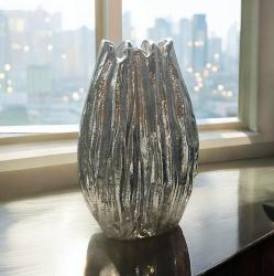 Silberne Designvase "VOLCANO", Größe M, Höhe 25 cm, handgearbeitet