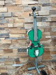 Dekoskulptur "Geige" ca. H100 x L27 x B25 cm aus recyceltem Metall